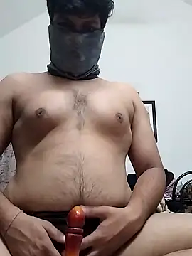 Snapshot of smallthickdick115 chatting on 04/22/26, 07:44 smallthickdick115 online show from 04/22/26, 07:44