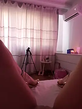 LauraDelightX online show from 06/29/26, 06:41