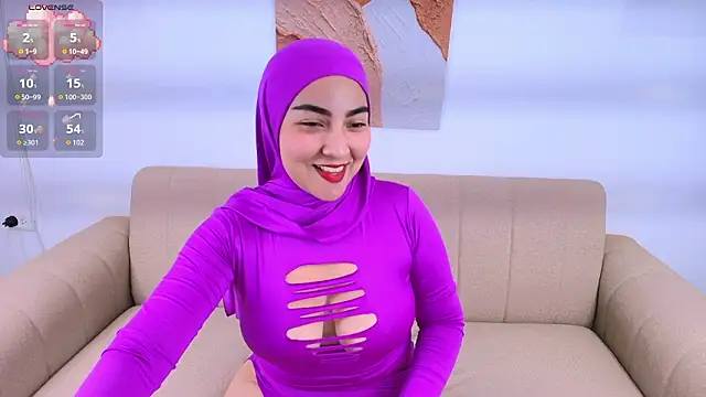 Snapshot of Malika_Noor chatting on 03/15/26, 11:44 Malika Noor online show from 03/15/26, 11:44