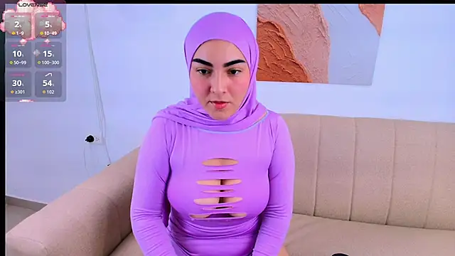 Snapshot of Malika_Noor chatting on 03/21/26, 02:31 Malika Noor online show from 03/21/26, 02:31