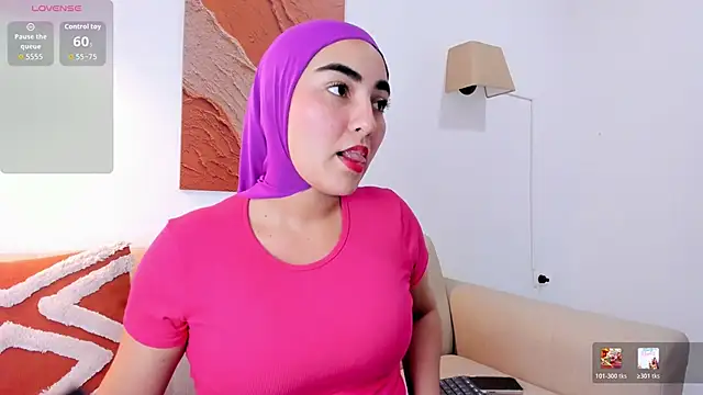Snapshot of Malika_Noor chatting on 05/26/26, 02:57 Malika Noor online show from 05/26/26, 02:57