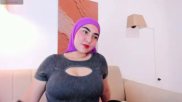 Snapshot of Malika_Noor chatting on 06/06/26, 04:01 Malika Noor online show from 06/06/26, 04:01