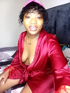 Snapshot of Divine_Beautyxx chatting on 03/16/26, 12:17 Divine Beautyxx online show from 03/16/26, 12:17