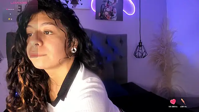 Snapshot of MilyFerrer chatting on 06/19/26, 03:22 MilyFerrer online show from 06/19/26, 03:22