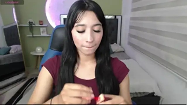 Snapshot of ivvoncute chatting on 05/20/26, 01:23 ivvoncute online show from 05/20/26, 01:23