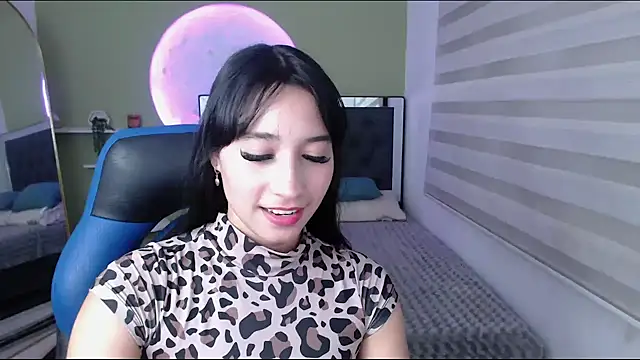 Snapshot of ivvoncute chatting on 05/24/26, 01:32 ivvoncute online show from 05/24/26, 01:32