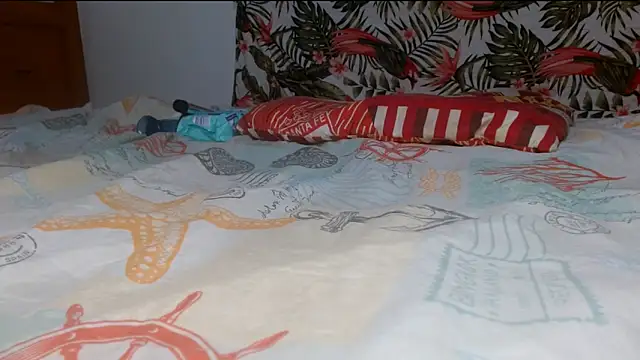 smallvioleta69 online show from 04/06/26, 06:53