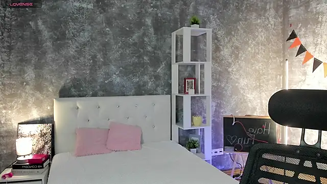 asti bubbles online show from 04/28/26, 01:37