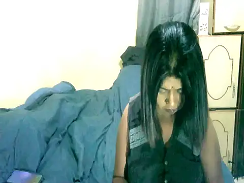 Snapshot of IndianPleasures21 chatting on 04/25/26, 11:13 IndianPleasures21 online show from 04/25/26, 11:13