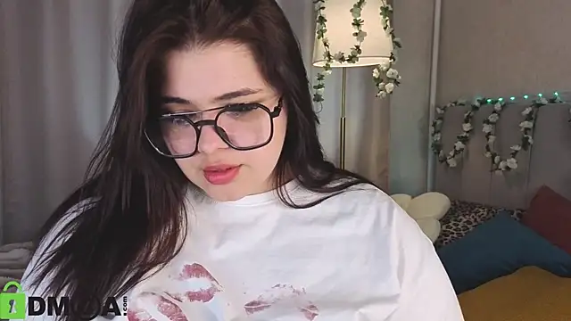 Snapshot of Annet_Nel1son chatting on 05/20/26, 02:07 Annet Nel1son online show from 05/20/26, 02:07