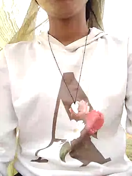 Snapshot of wifedesi7050 chatting on 04/18/26, 11:58 wifedesi7050 online show from 04/18/26, 11:58