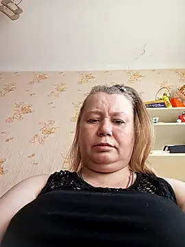 Snapshot of KiraStanton chatting on 03/17/26, 12:41 KiraStanton online show from 03/17/26, 12:41