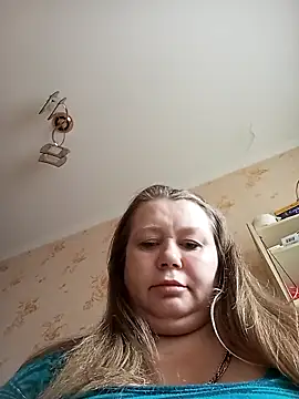 Snapshot of KiraStanton chatting on 03/19/26, 02:43 KiraStanton online show from 03/19/26, 02:43