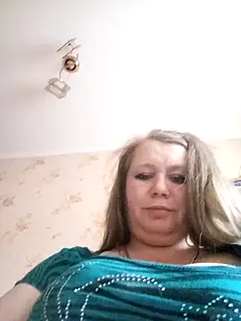 Snapshot of KiraStanton chatting on 03/22/26, 05:00 KiraStanton online show from 03/22/26, 05:00