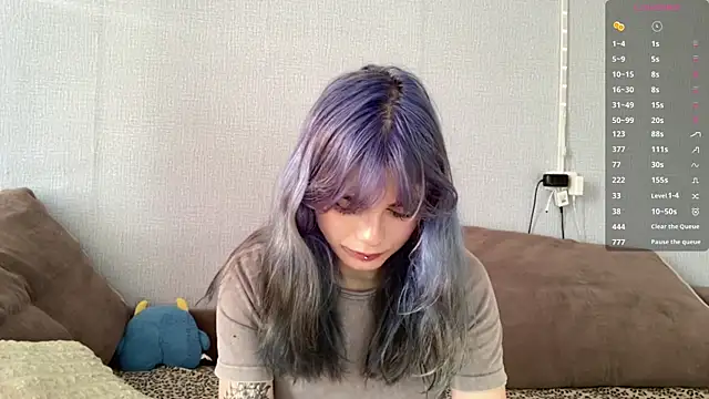 Snapshot of Emmibrilson chatting on 04/01/26, 12:06 Emmibrilson online show from 04/01/26, 12:06