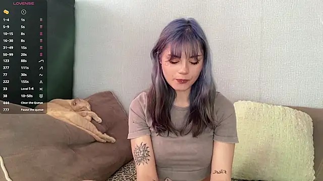 Snapshot of Emmibrilson chatting on 04/02/26, 12:03 Emmibrilson online show from 04/02/26, 12:03