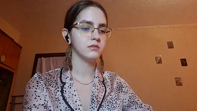 Snapshot of Katelemon chatting on 03/13/26, 12:34 Katelemon online show from 03/13/26, 12:34