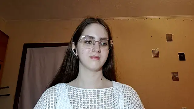 Snapshot of Katelemon chatting on 04/12/26, 02:22 Katelemon online show from 04/12/26, 02:22