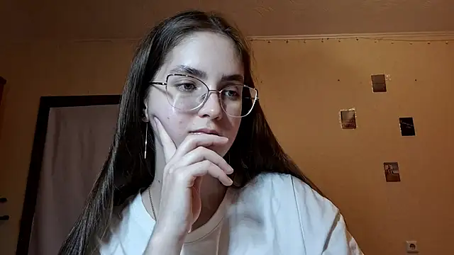 Snapshot of Katelemon chatting on 05/01/26, 03:27 Katelemon online show from 05/01/26, 03:27