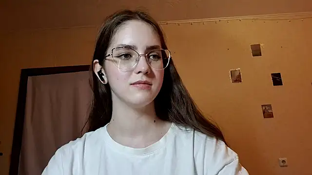 Snapshot of Katelemon chatting on 05/04/26, 02:24 Katelemon online show from 05/04/26, 02:24