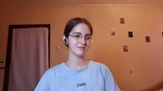 Snapshot of Katelemon chatting on 06/10/26, 02:49 Katelemon online show from 06/10/26, 02:49