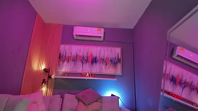 Snapshot of janinne_lu chatting on 04/06/26, 11:11 janinne lu online show from 04/06/26, 11:11