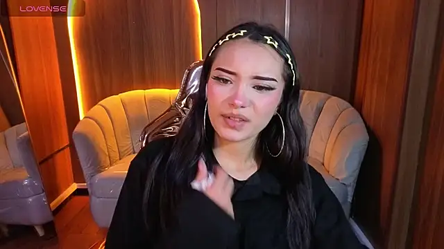 Daphne nicole b online show from 06/09/26, 12:50