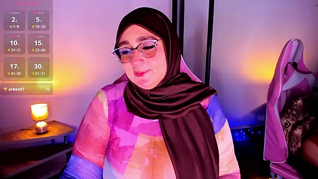 Snapshot of HijabiMilff chatting on 03/26/26, 02:44 HijabiMilff online show from 03/26/26, 02:44