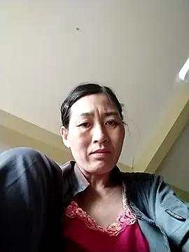 Snapshot of lris-Beauty77 chatting on 03/07/26, 08:44 lris-Beauty77 online show from 03/07/26, 08:44