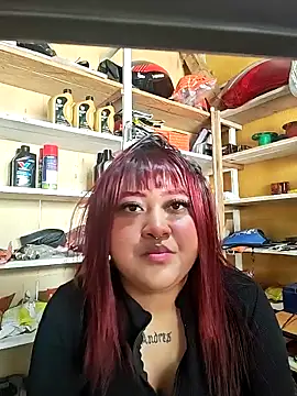 Snapshot of la_rojita chatting on 04/15/26, 05:09 la rojita online show from 04/15/26, 05:09