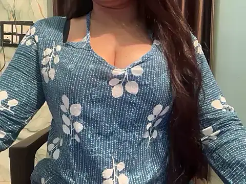 Snapshot of Avneet_kaurr1 chatting on 05/17/26, 01:36 Avneet kaurr1 online show from 05/17/26, 01:36