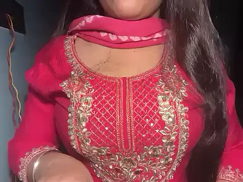 Snapshot of Avneet_kaurr1 chatting on 06/03/26, 03:17 Avneet kaurr1 online show from 06/03/26, 03:17