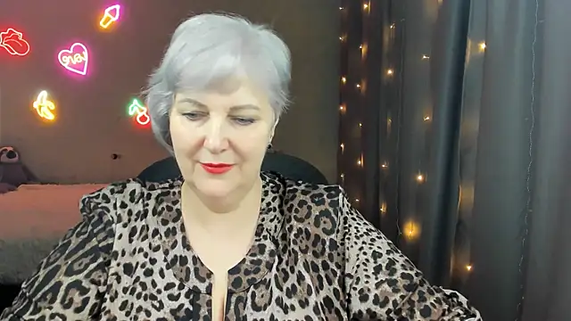 Mary-Leee online show from 03/08/26, 06:17