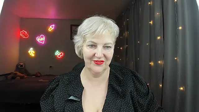 Mary-Leee online show from 05/28/26, 06:05