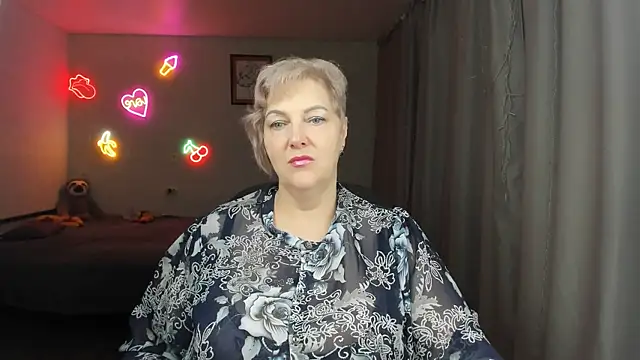 Mary-Leee online show from 06/05/26, 06:52