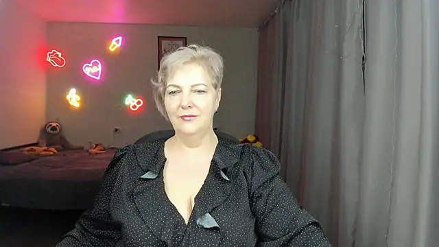 Mary-Leee online show from 06/05/26, 08:03