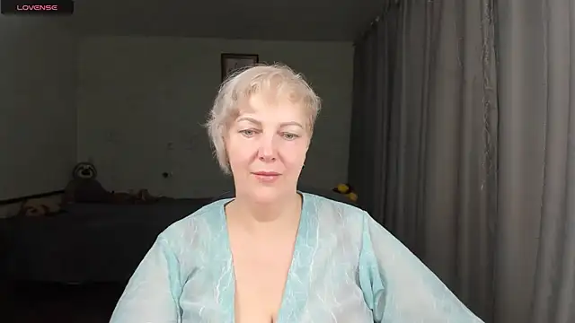 Mary-Leee online show from 06/13/26, 06:44