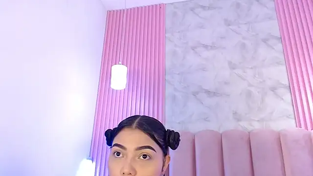 Snapshot of ArianaRougee chatting on 05/07/26, 10:31 ArianaRougee online show from 05/07/26, 10:31