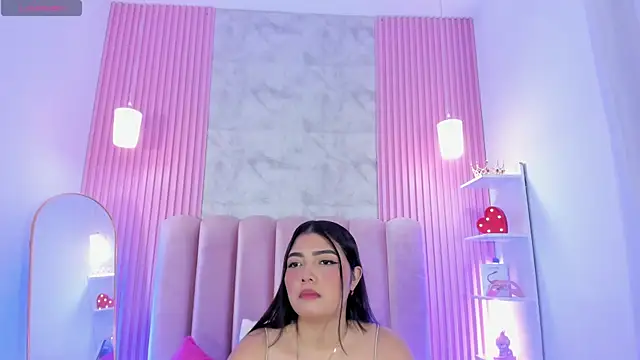 Snapshot of ArianaRougee chatting on 06/12/26, 04:22 ArianaRougee online show from 06/12/26, 04:22