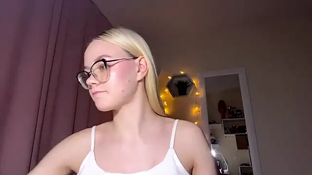 MiaCashe online show from 03/02/26, 03:08