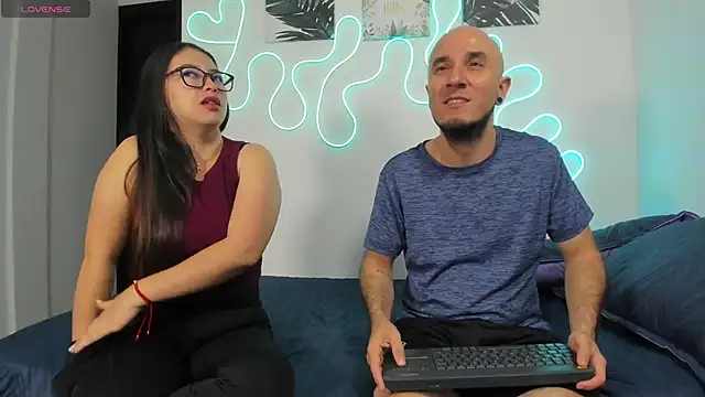 Snapshot of Cintya_n_Roger chatting on 03/25/26, 11:27 Cintya n Roger online show from 03/25/26, 11:27