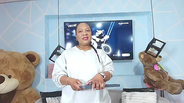 Snapshot of sharon_noa chatting on 05/25/26, 02:23 sharon noa online show from 05/25/26, 02:23