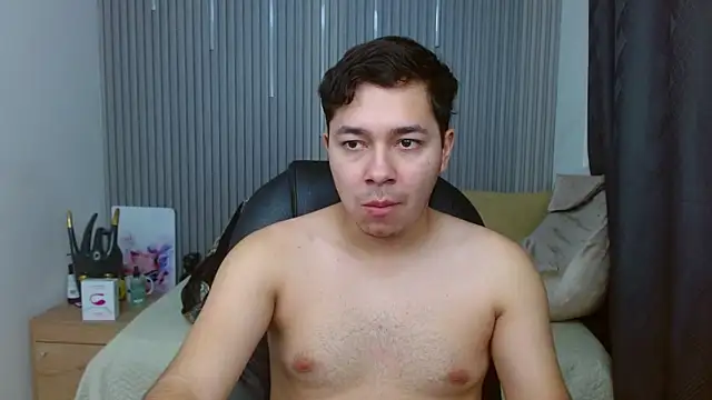 Julian Smith21 online show from 07/18/26, 12:48