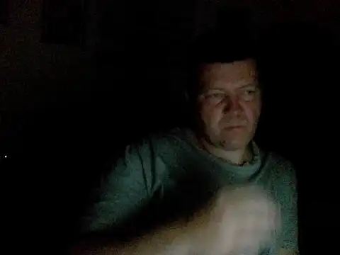 Snapshot of pozitiva000 chatting on 03/19/26, 05:39 pozitiva000 online show from 03/19/26, 05:39