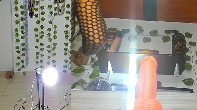 Snapshot of bella__funny chatting on 06/11/26, 06:39 bella funny online show from 06/11/26, 06:39