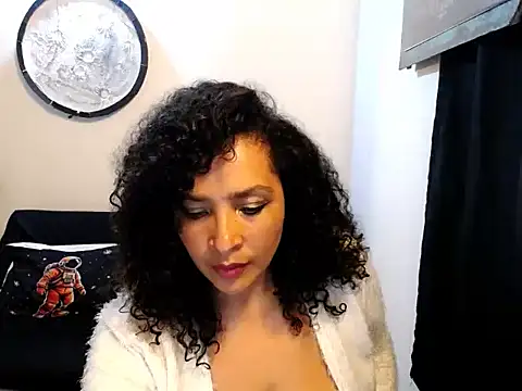 Snapshot of Nerea_Boolsara8 chatting on 04/28/26, 04:39 Nerea Boolsara8 online show from 04/28/26, 04:39