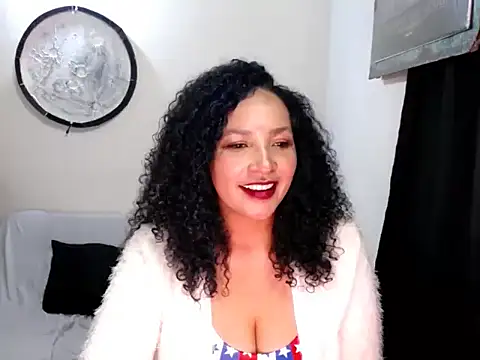 Snapshot of Nerea_Boolsara8 chatting on 07/05/26, 04:19 Nerea Boolsara8 online show from 07/05/26, 04:19