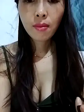 Snapshot of hd_love69 chatting on 04/27/26, 04:54 hd love69 online show from 04/27/26, 04:54