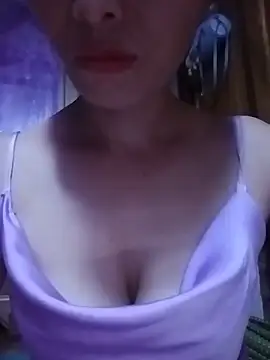 Snapshot of hd_love69 chatting on 06/11/26, 05:05 hd love69 online show from 06/11/26, 05:05
