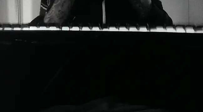 Retrofkcer85 online show from 02/23/25, 01:42